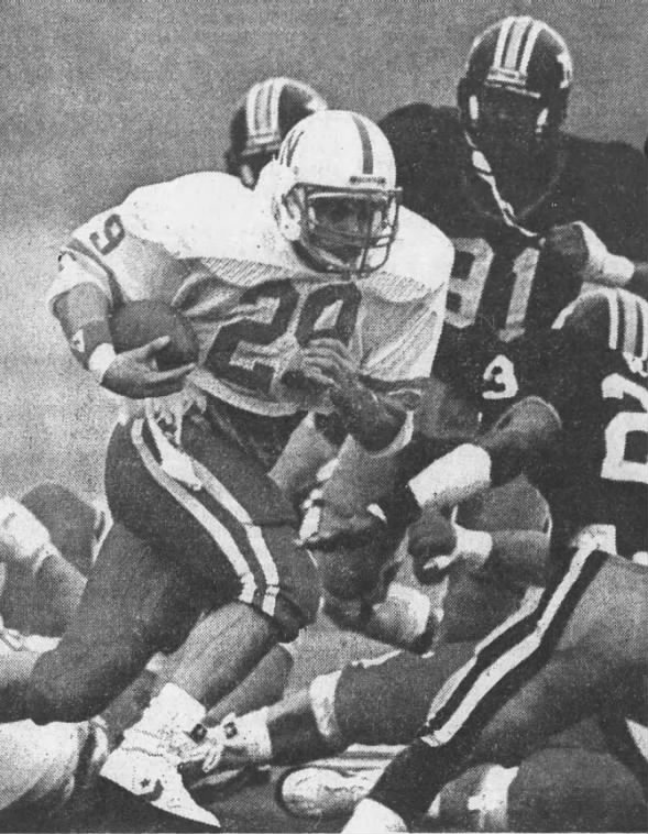 Bryan Carpenter run, 1987 Nebraska-Missouri football photo