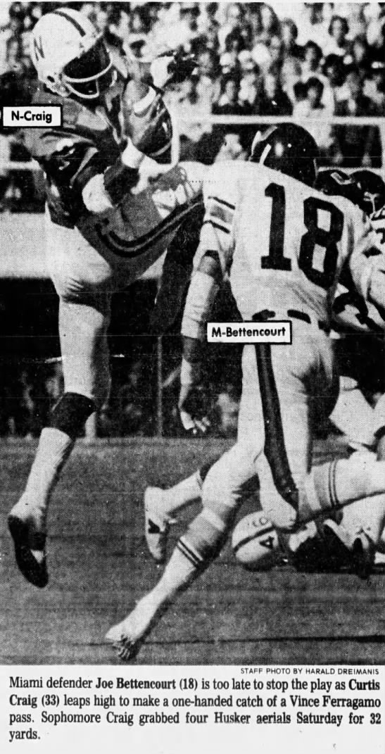 1975 Curtis Craig catch Nebraska vs Miami football - 