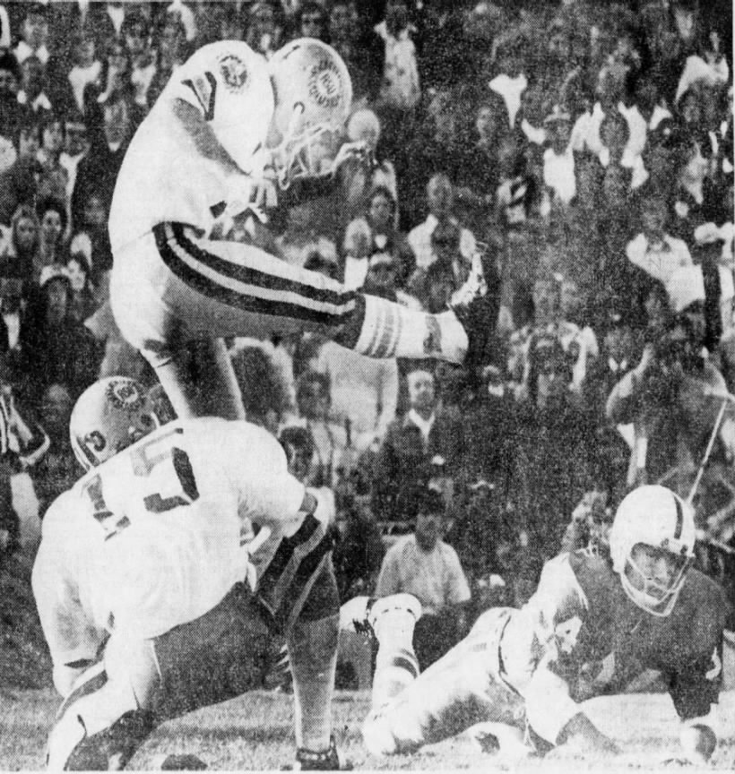 1975 Fiesta Bowl photo, winning kick