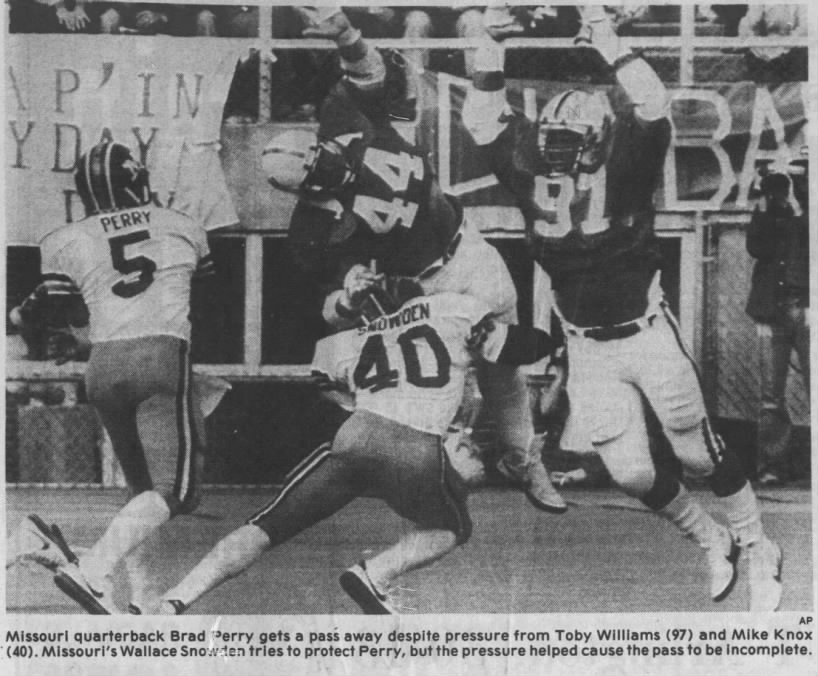1982 Nebaska-Missouri football, Toby Williams and Mike Knox