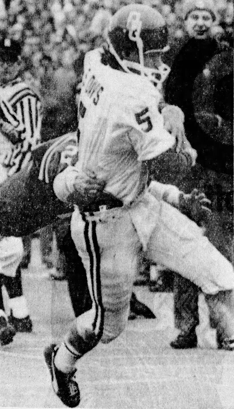 1974 Nebraska-Oklahoma football photo, Steve Davis touchdown