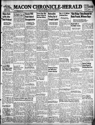 Macon Chronicle-Herald from Macon, Missouri on December 5, 1949 · Page 1